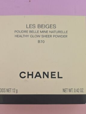 CHANEL Les Beiges Healthy Glow Sheer Powder B70 - Beige